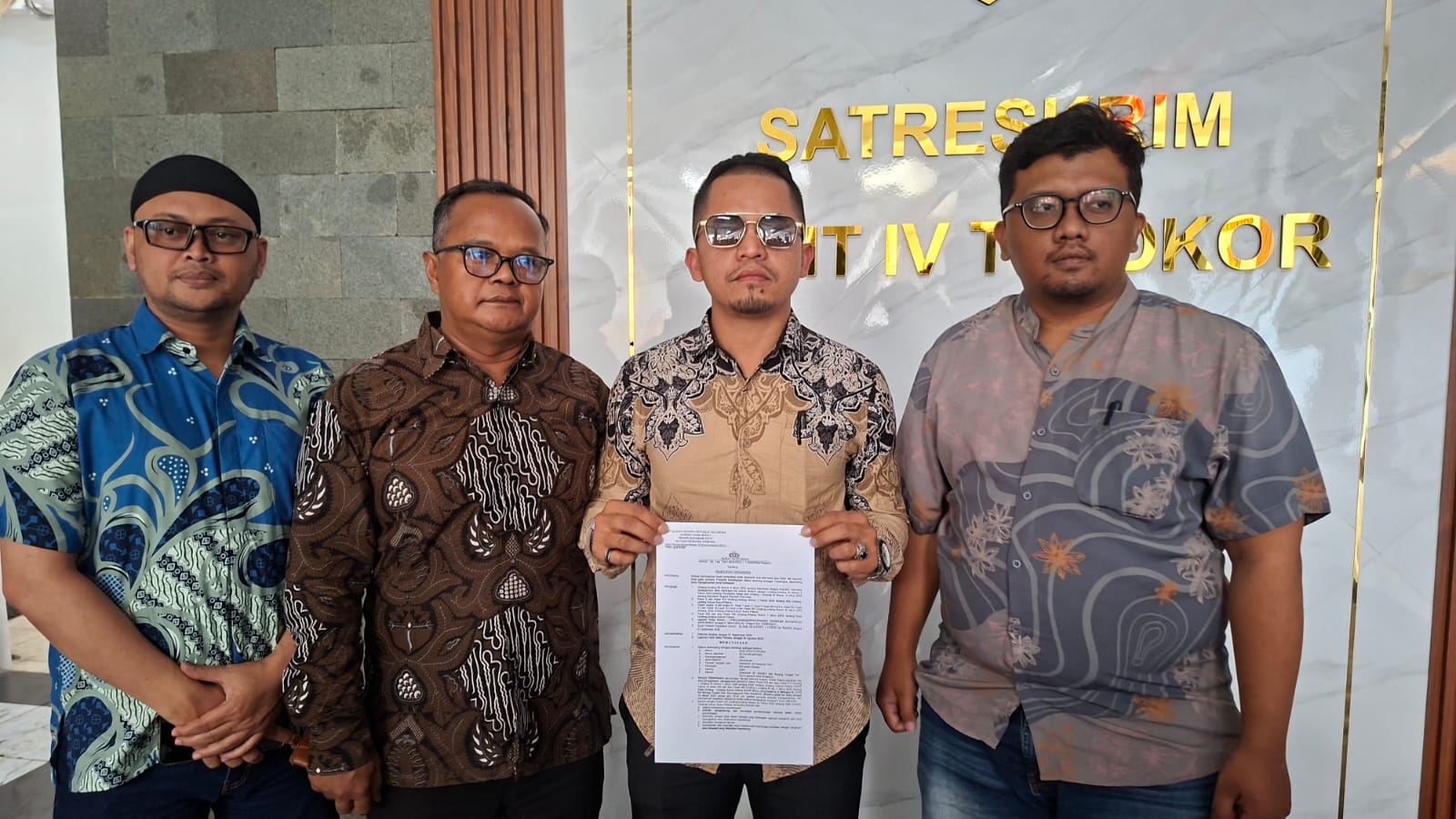 Penasehat Hukum Nurhikmat & LBH Saat Jumpres di Mapolres Sukabumi Kota Senin (7/9/2026). Poto : Ist